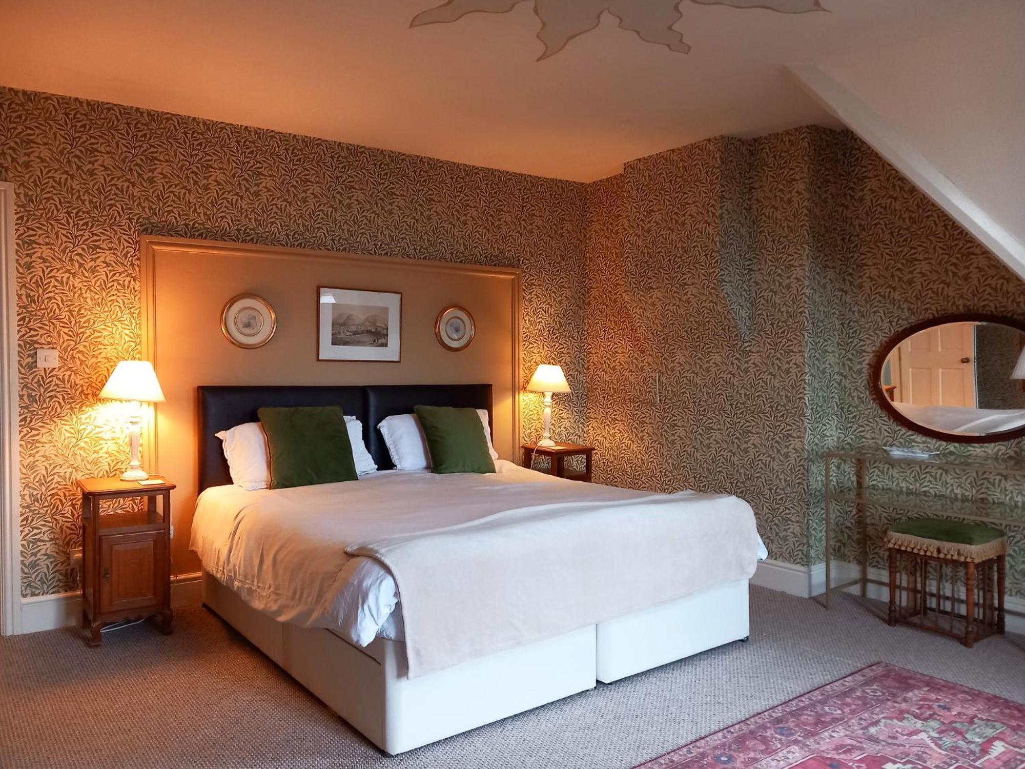 Haslington House Apartment Malvern Wells Bagian luar foto